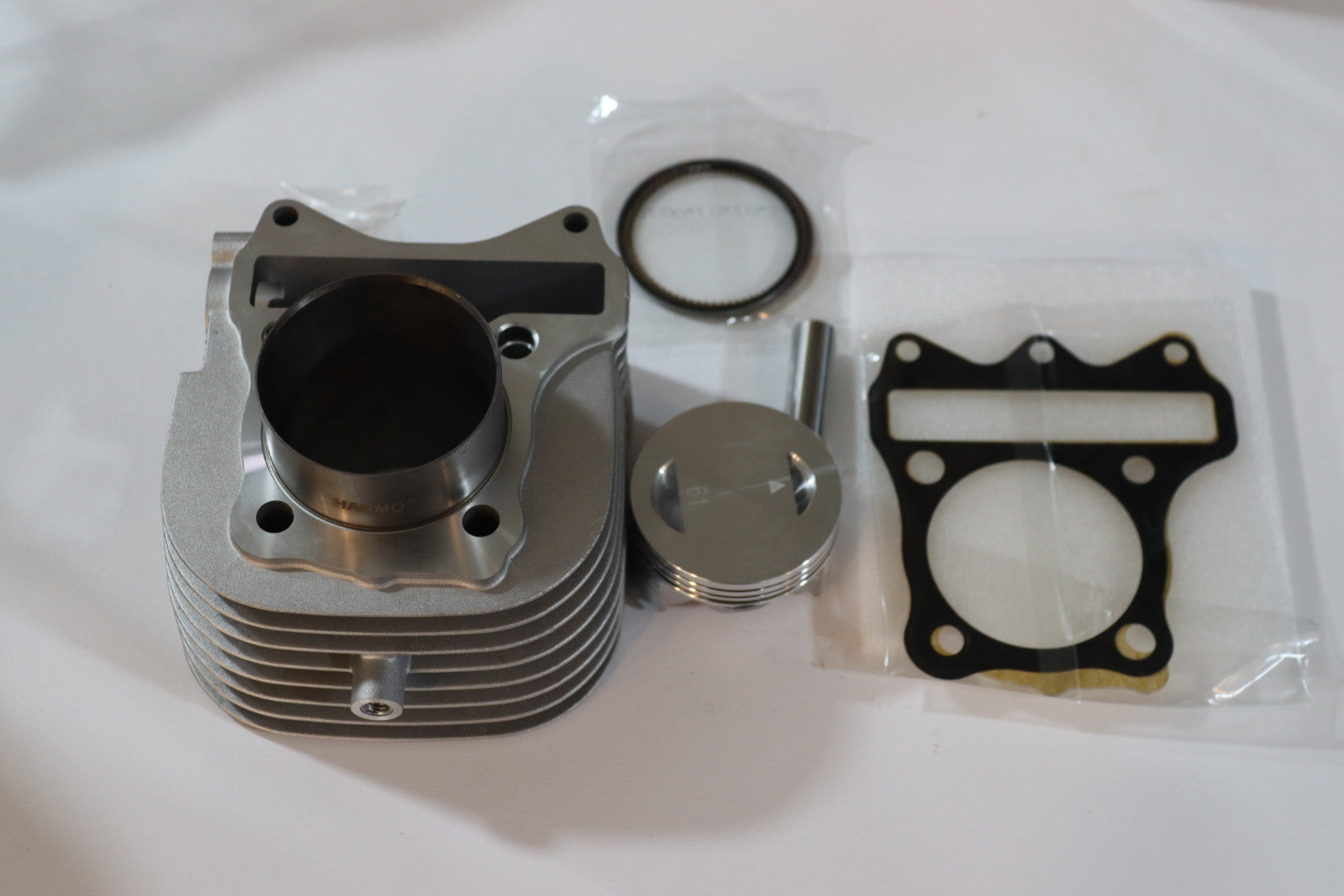 CYLINDER MOTEUR V125 CHARMO 61MM-سيلندر موتير V125 شارمو ٦١م