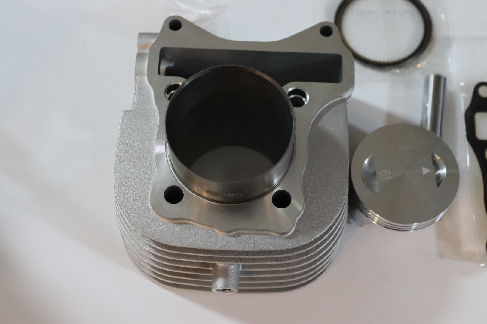 CYLINDER MOTEUR V125 CHARMO 61MM-سيلندر موتير V125 شارمو ٦١م
