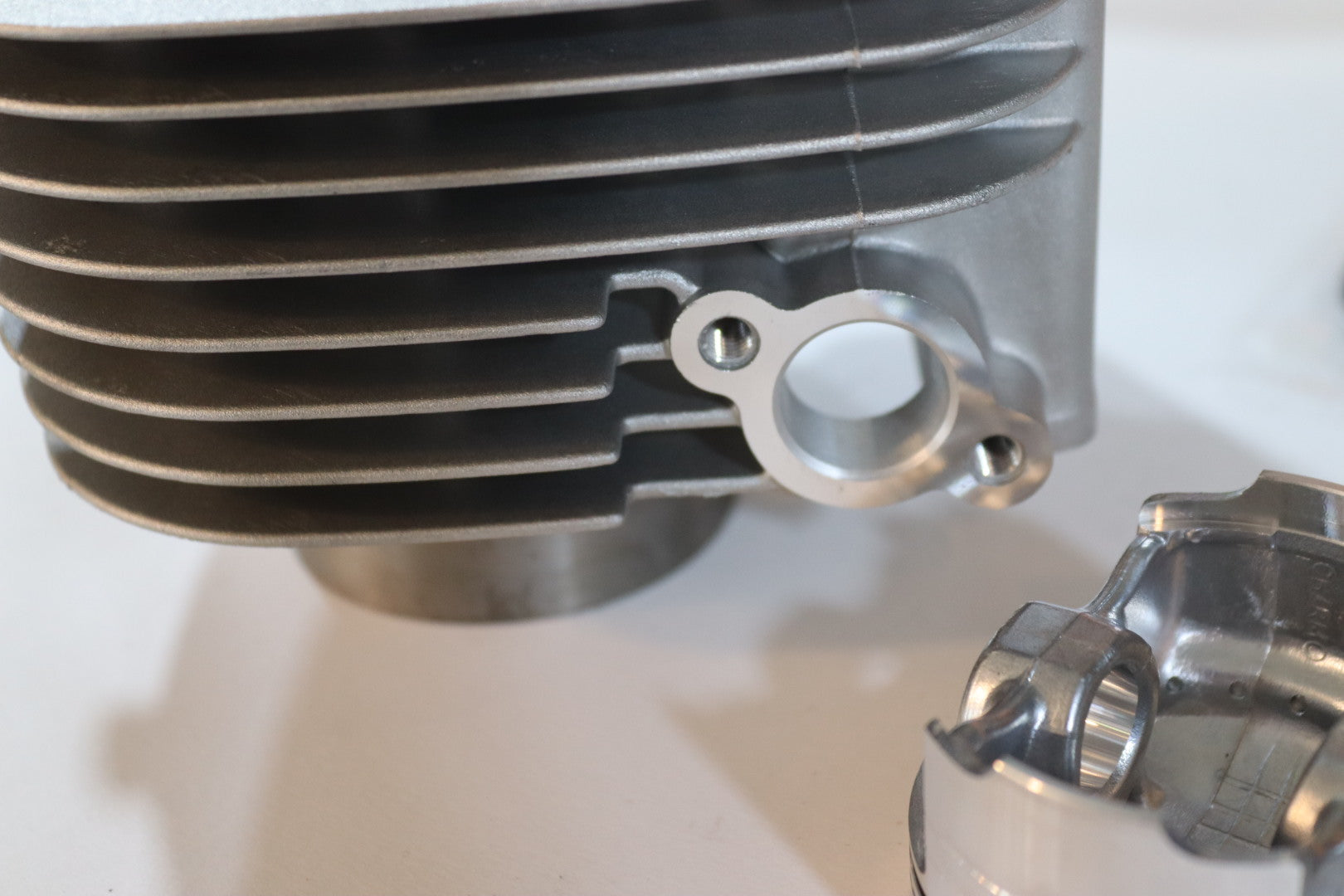 CYLINDER MOTEUR V125 CHARMO 61MM-سيلندر موتير V125 شارمو ٦١م