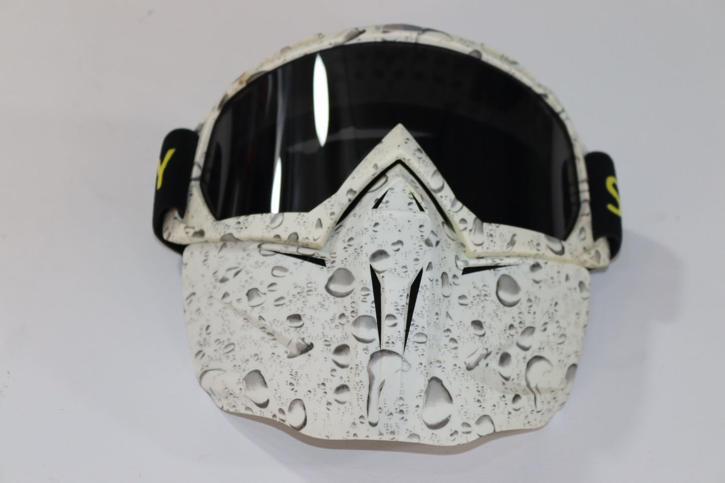 MASK WEJ 7IMEYE MLAWAN-ماسك للوجه حماية