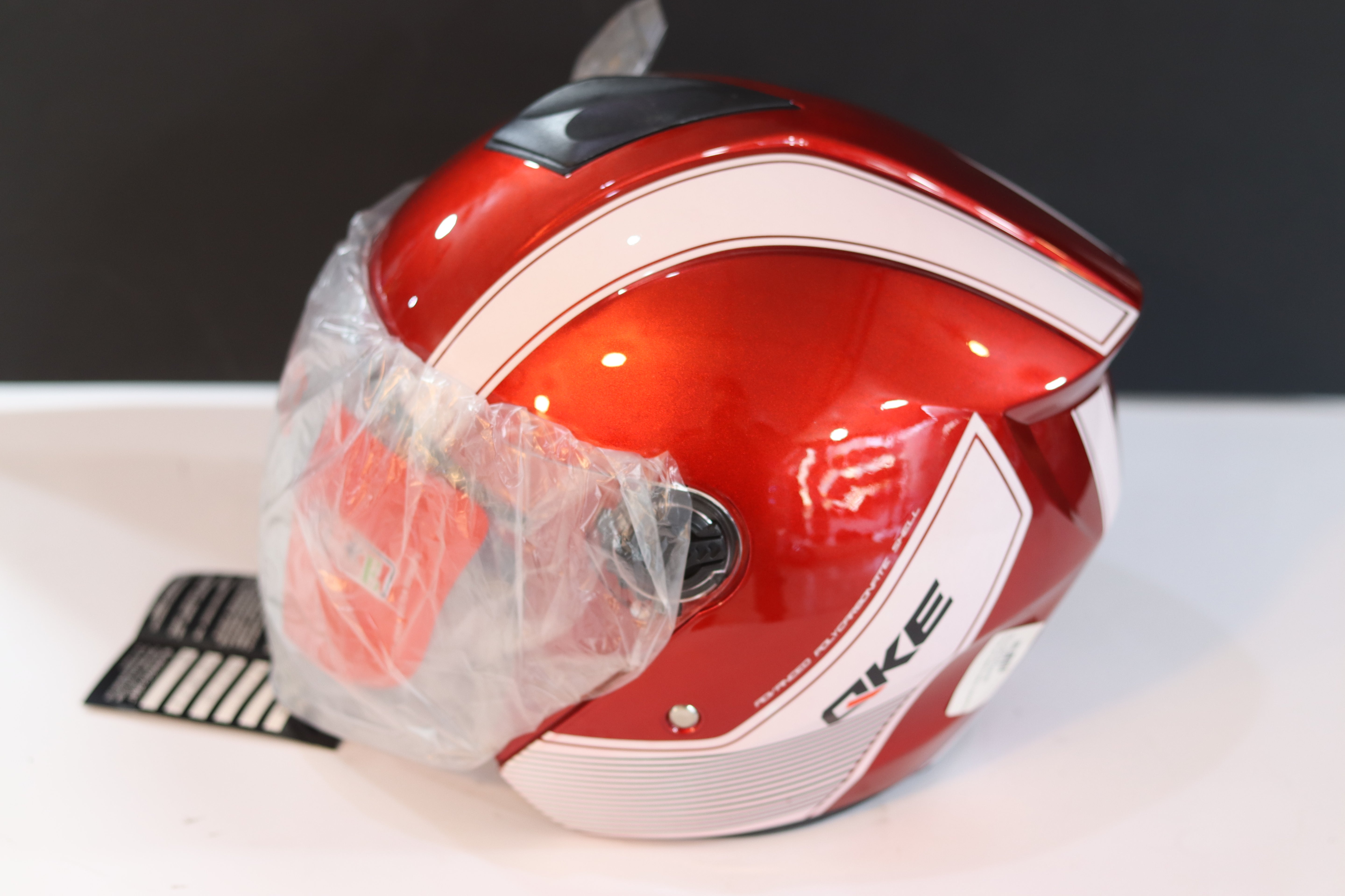 CASK RED WHITE-كاسك أحمر و أبيض