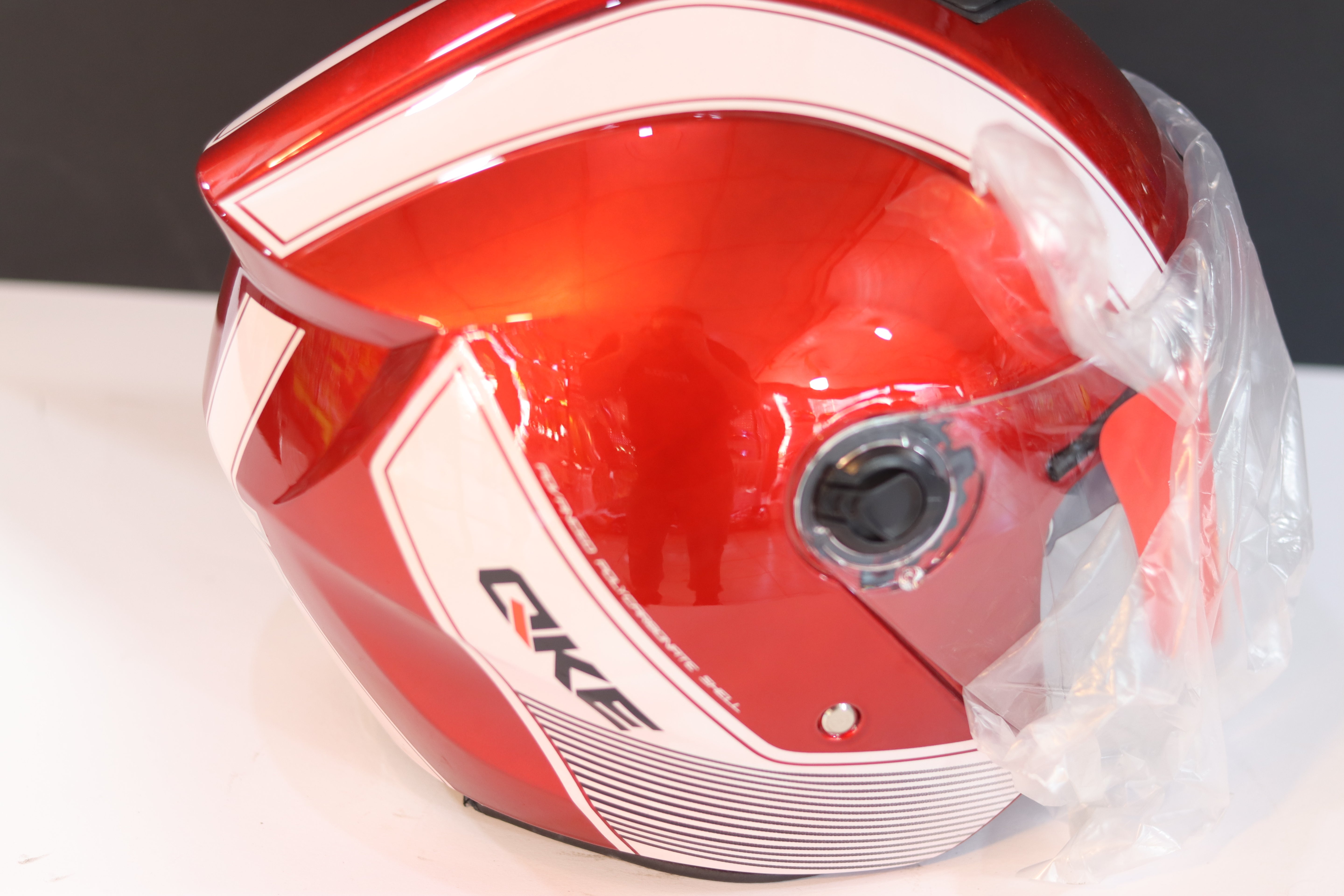CASK RED WHITE-كاسك أحمر و أبيض