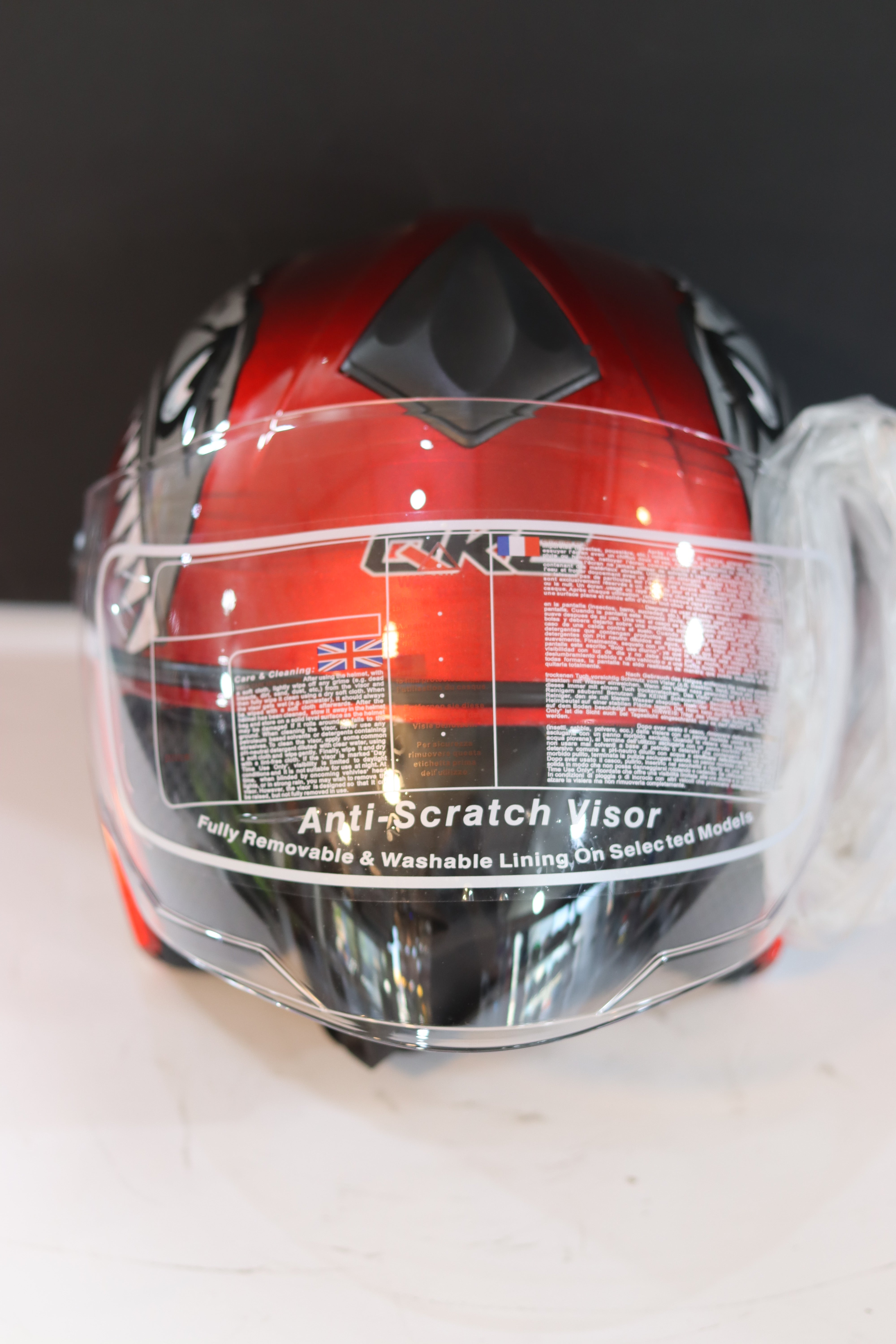 CASK RED WHITE GREY-كاسك أحمر أبيض و غراي