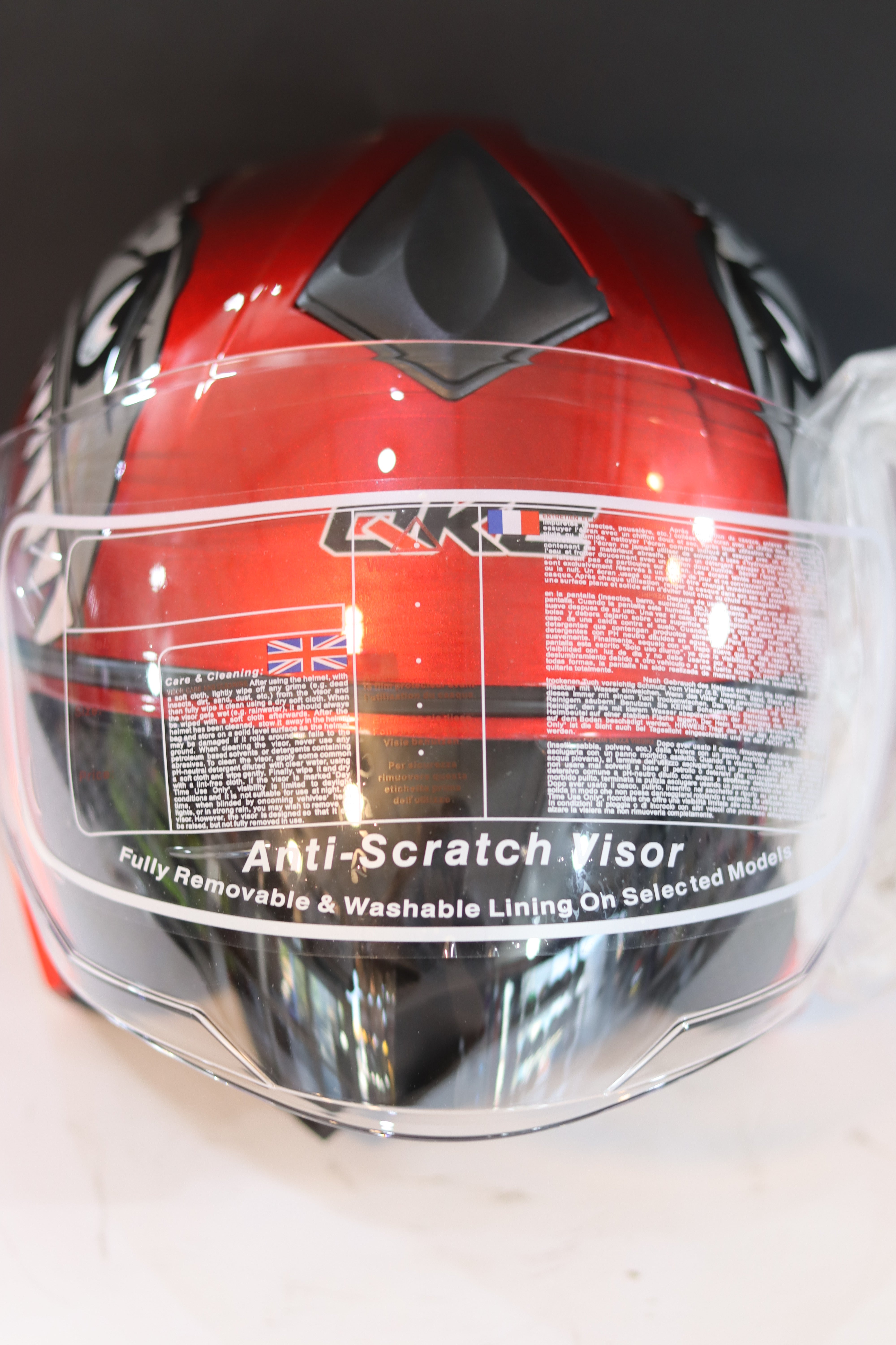 CASK RED WHITE GREY-كاسك أحمر أبيض و غراي