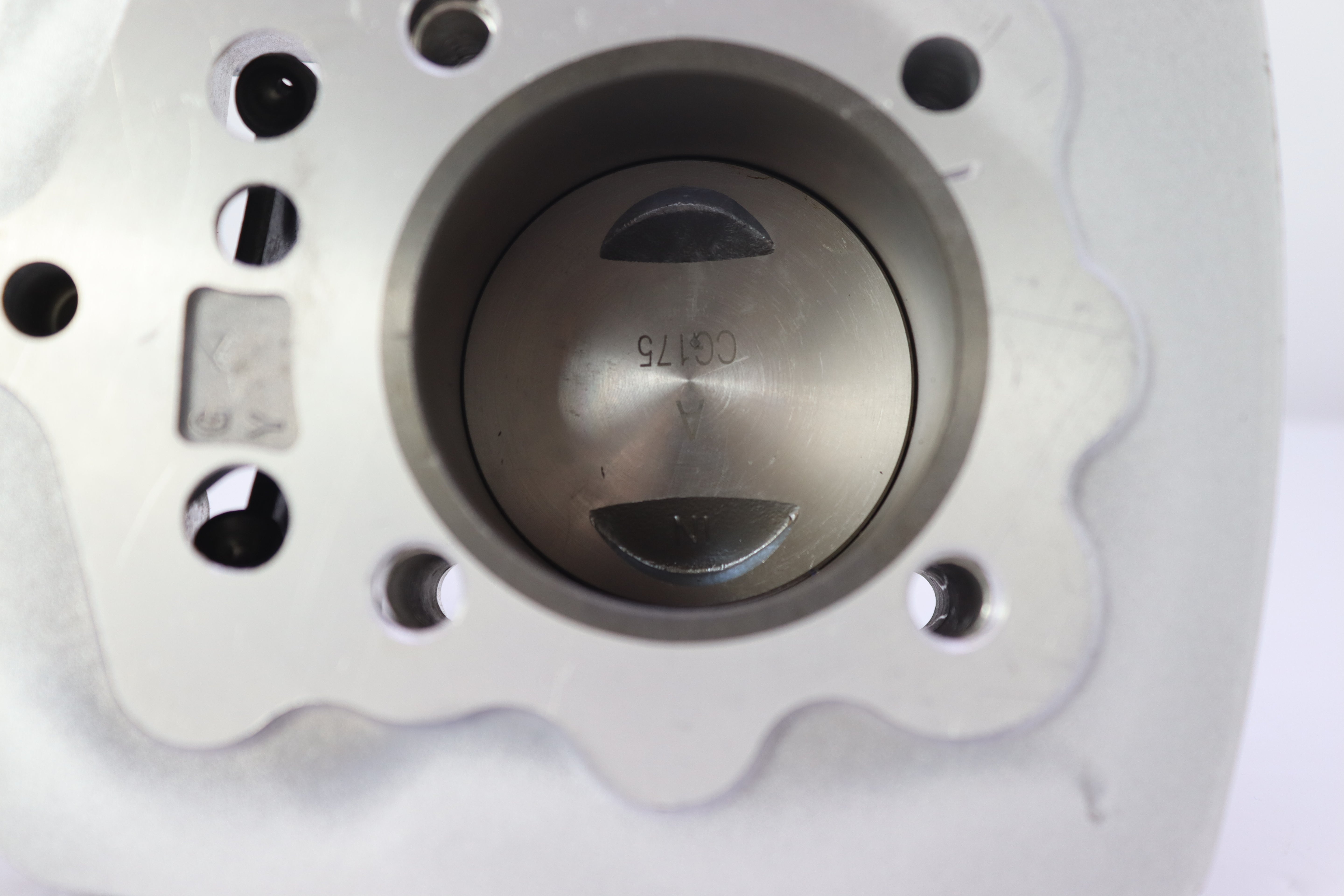 CYLINDER MOTEUR CJ 175- سيلندر موتير س ج ١٧٥