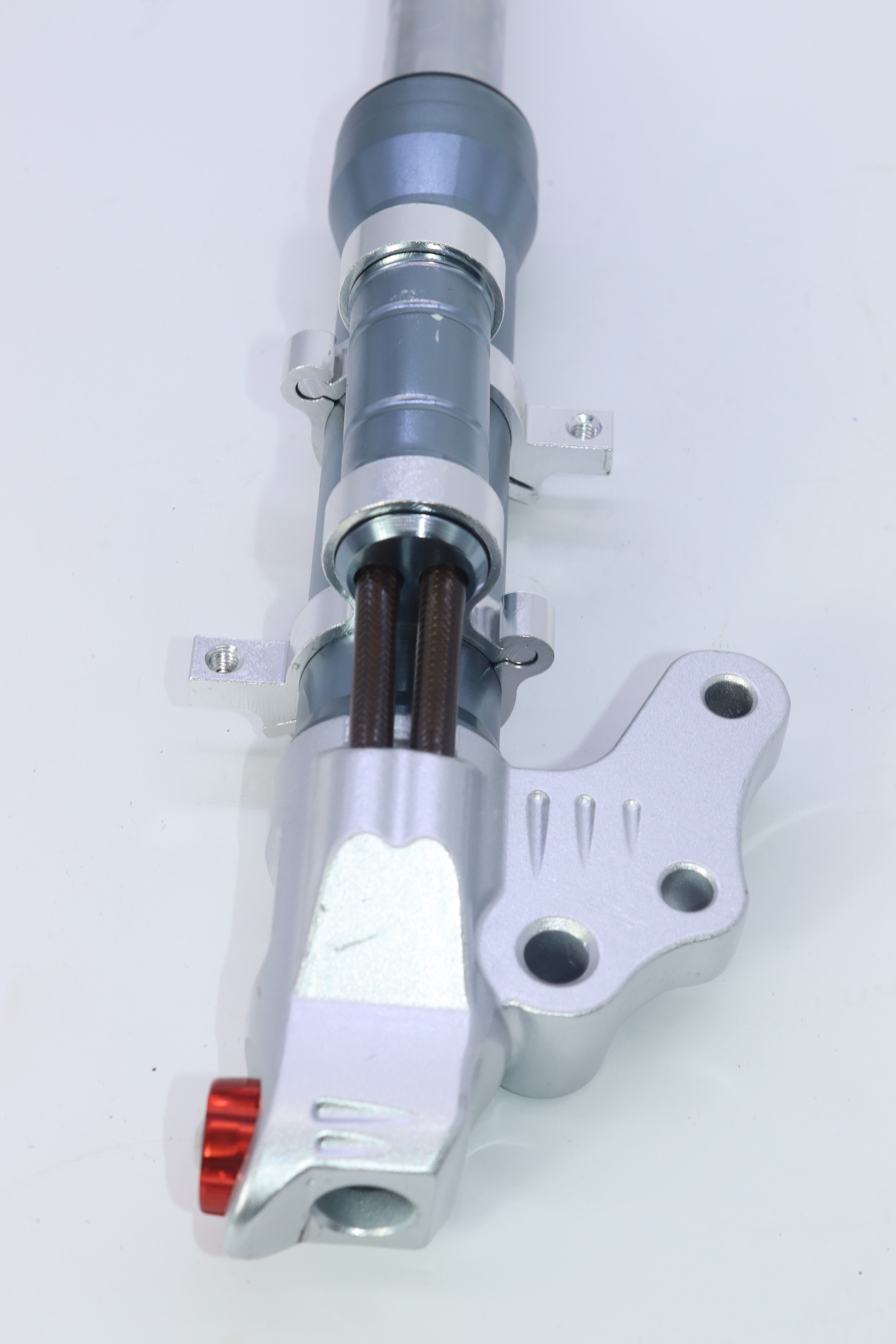 AMORTISSEUR ALUMINIUM V150 MBC- أمرتصور V150 المنيوم أمامي MBC