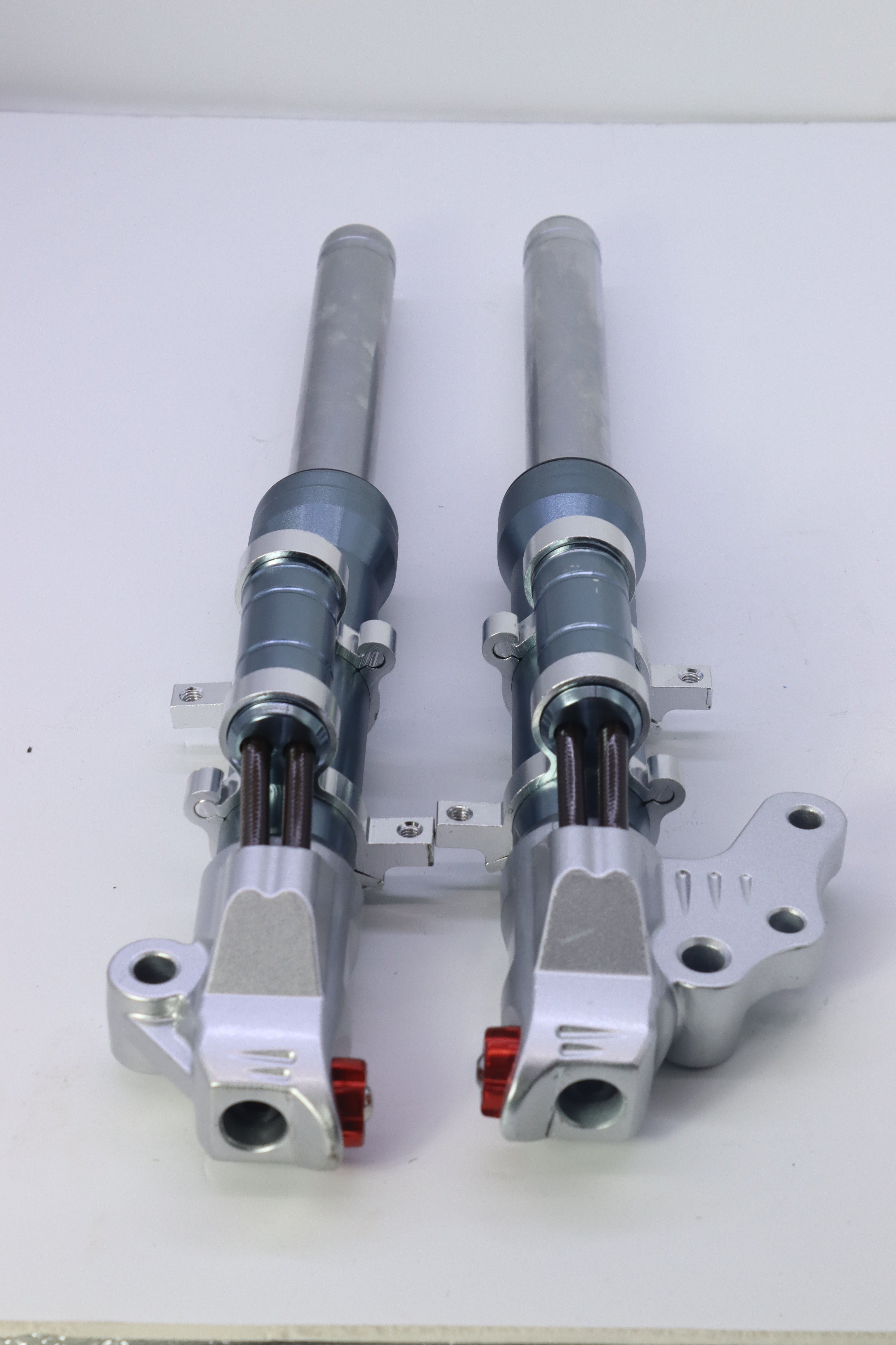 AMORTISSEUR ALUMINIUM V150 MBC- أمرتصور V150 المنيوم أمامي MBC