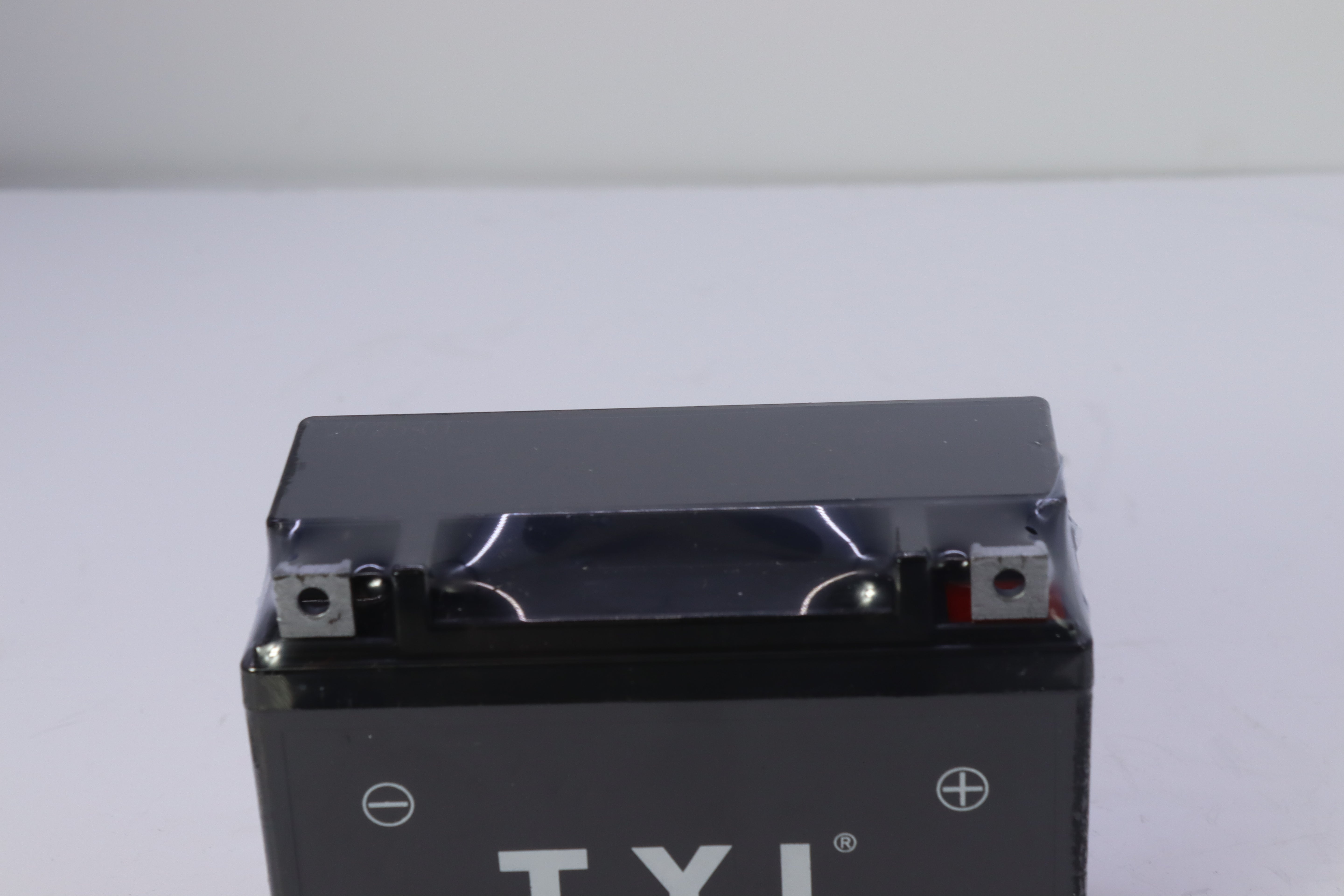 BATTERY TYL 12N 6.5-BS -بطارية ١٢ ن ٦٫٥ -بس