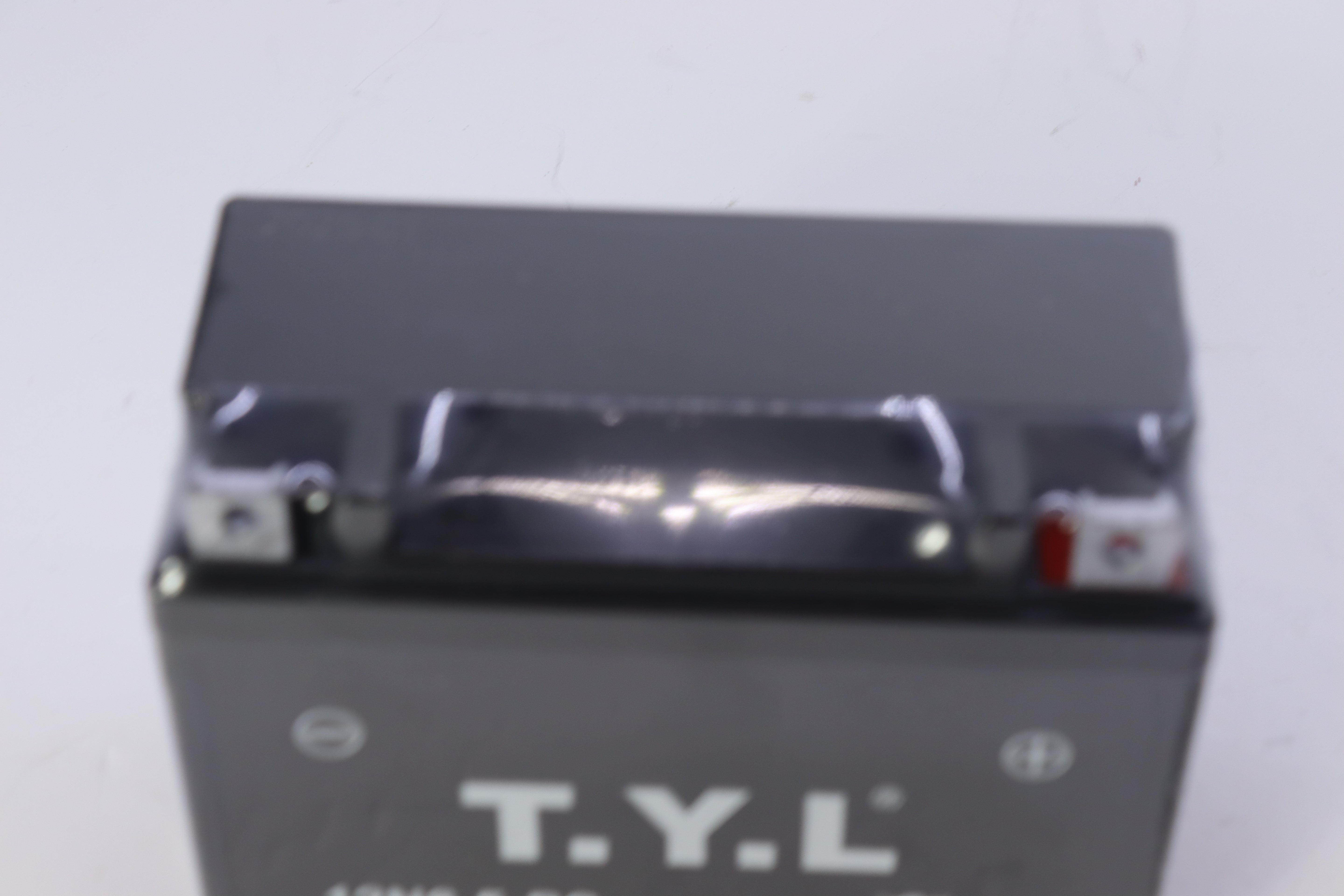 BATTERY TYL 12N 6.5-BS -بطارية ١٢ ن ٦٫٥ -بس
