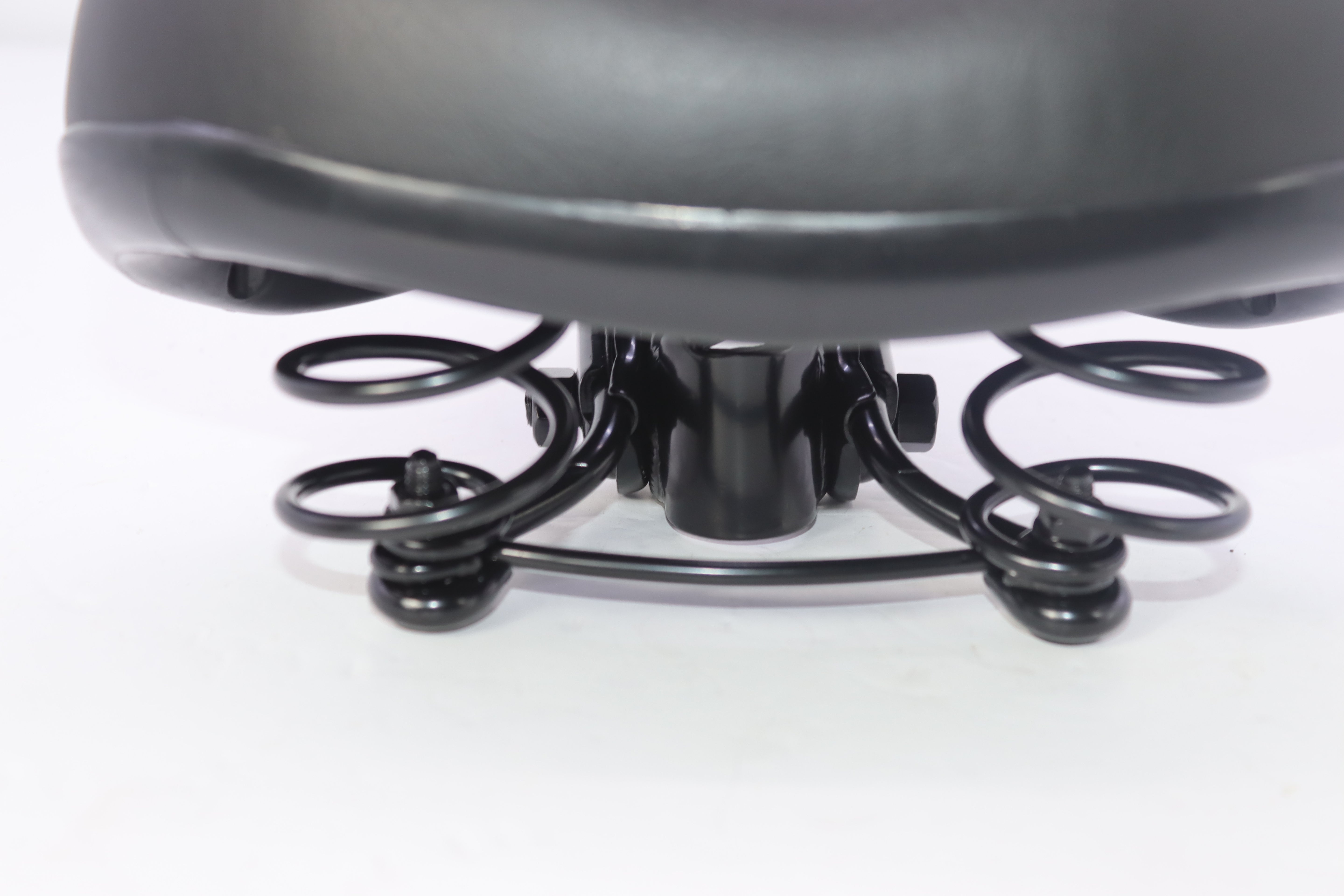 MA23AD BICYCLETE MOUTAIN BIKE ROSSOR 2YES 26- مقعد بسكلات ماونتن بايك روسور