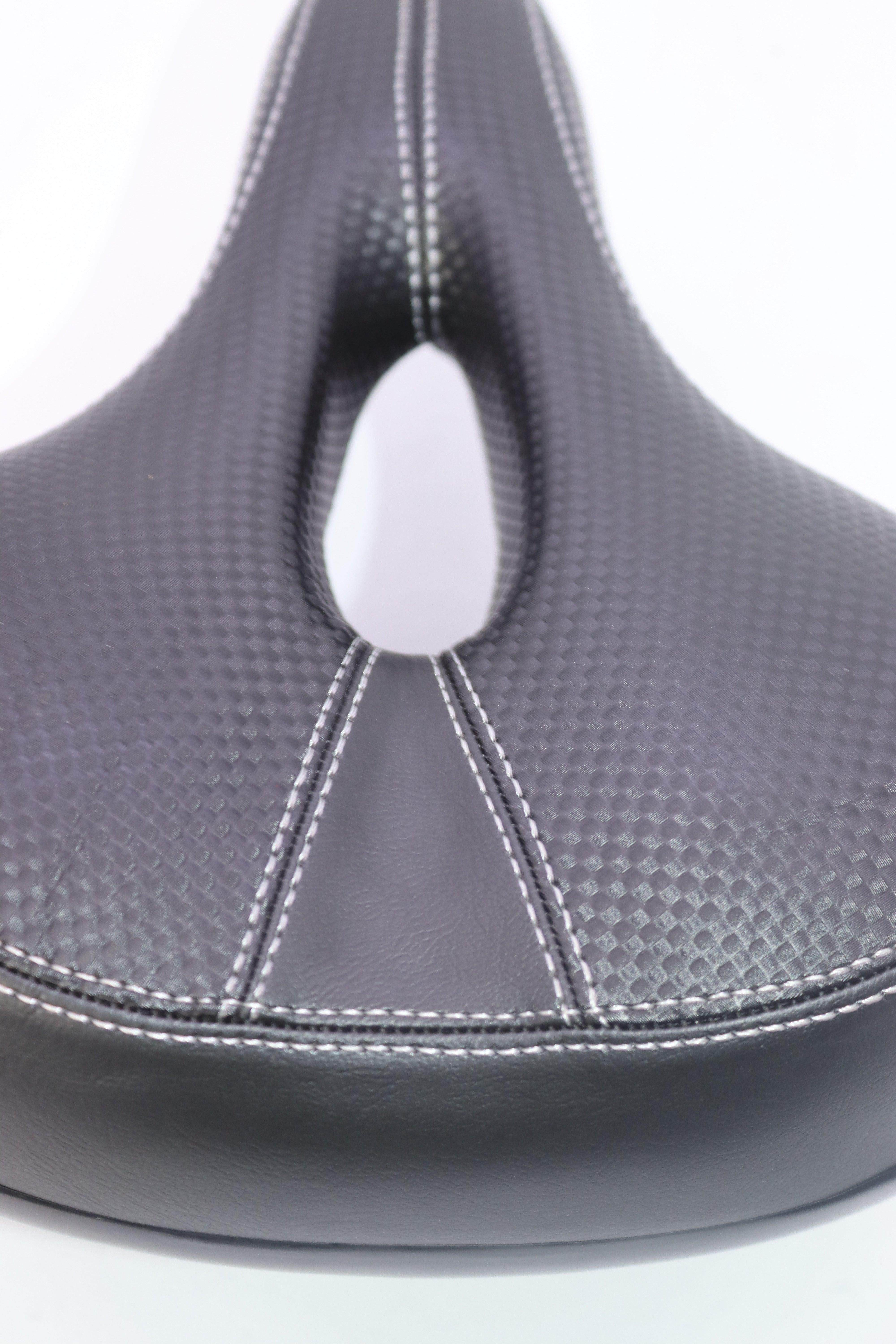 MA23AD BICYCLETE MOUTAIN BIKE ROSSOR 2YES 26- مقعد بسكلات ماونتن بايك روسور