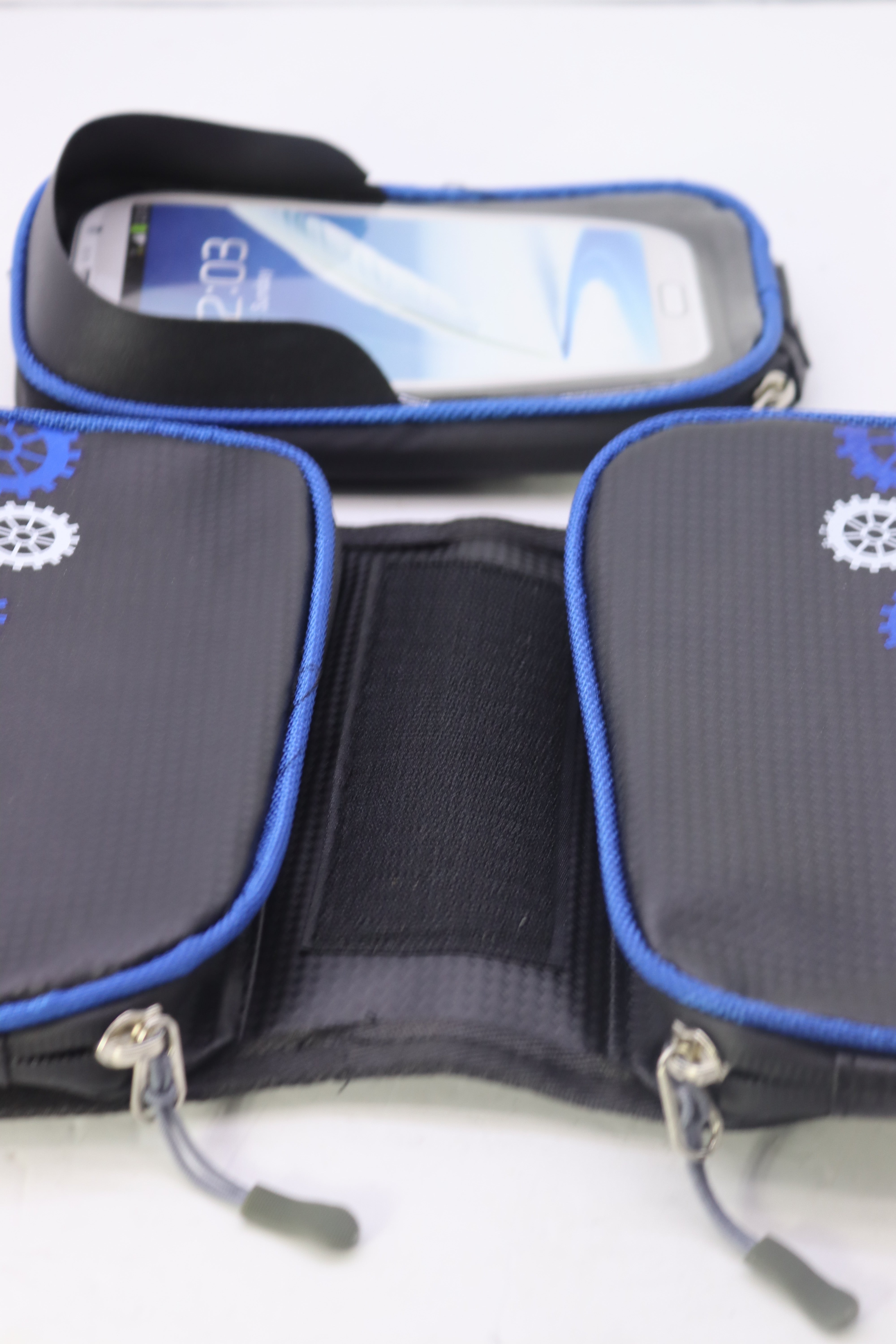 CHANTET 3EDDE WCOVER TELEPHONE LAL BICYCLETE-شنطة أدوات تصليح بسكليت وكفر تليفون